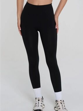 FORM Core Leggings - Black